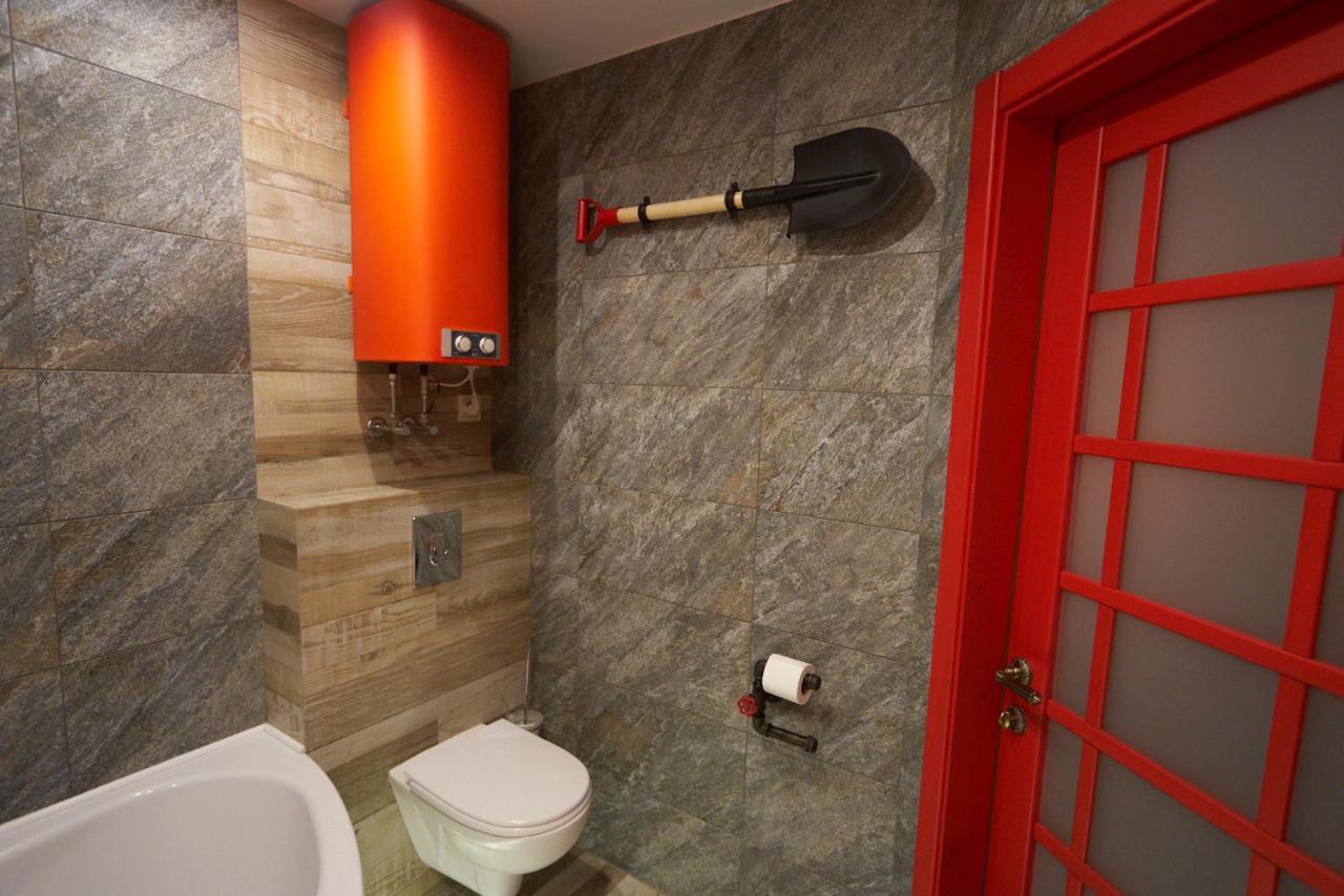 Garage Apartment Kremenchuk Ngoại thất bức ảnh